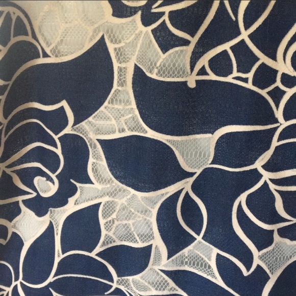 Francesca’s Navy and Ivory dress - Picture 2 of 3